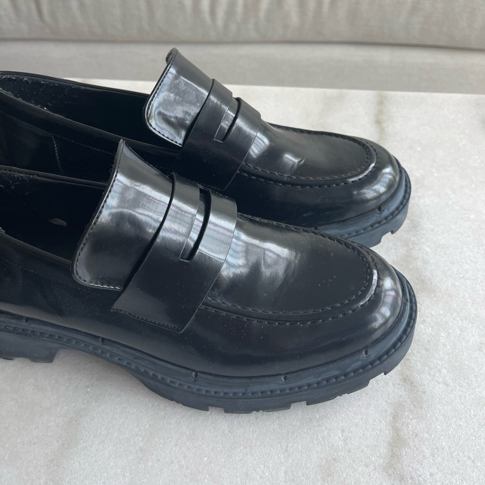 Zara trended sole loafer